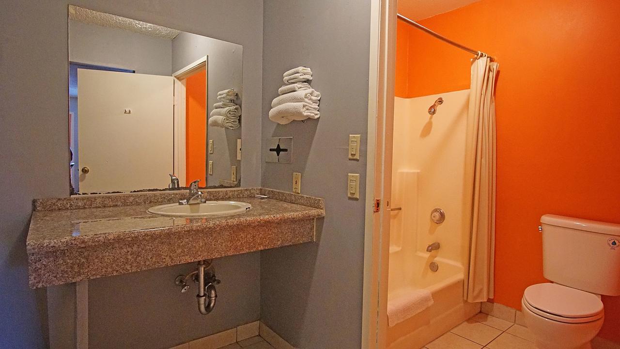 Los Angeles Inn & Suites - Lax West Athens Buitenkant foto