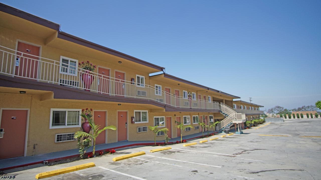 Los Angeles Inn & Suites - Lax West Athens Buitenkant foto